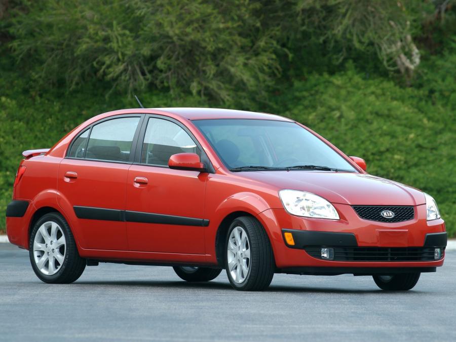  Kia Rio Sedan 2005 года  (US) (фото 13 из 16)